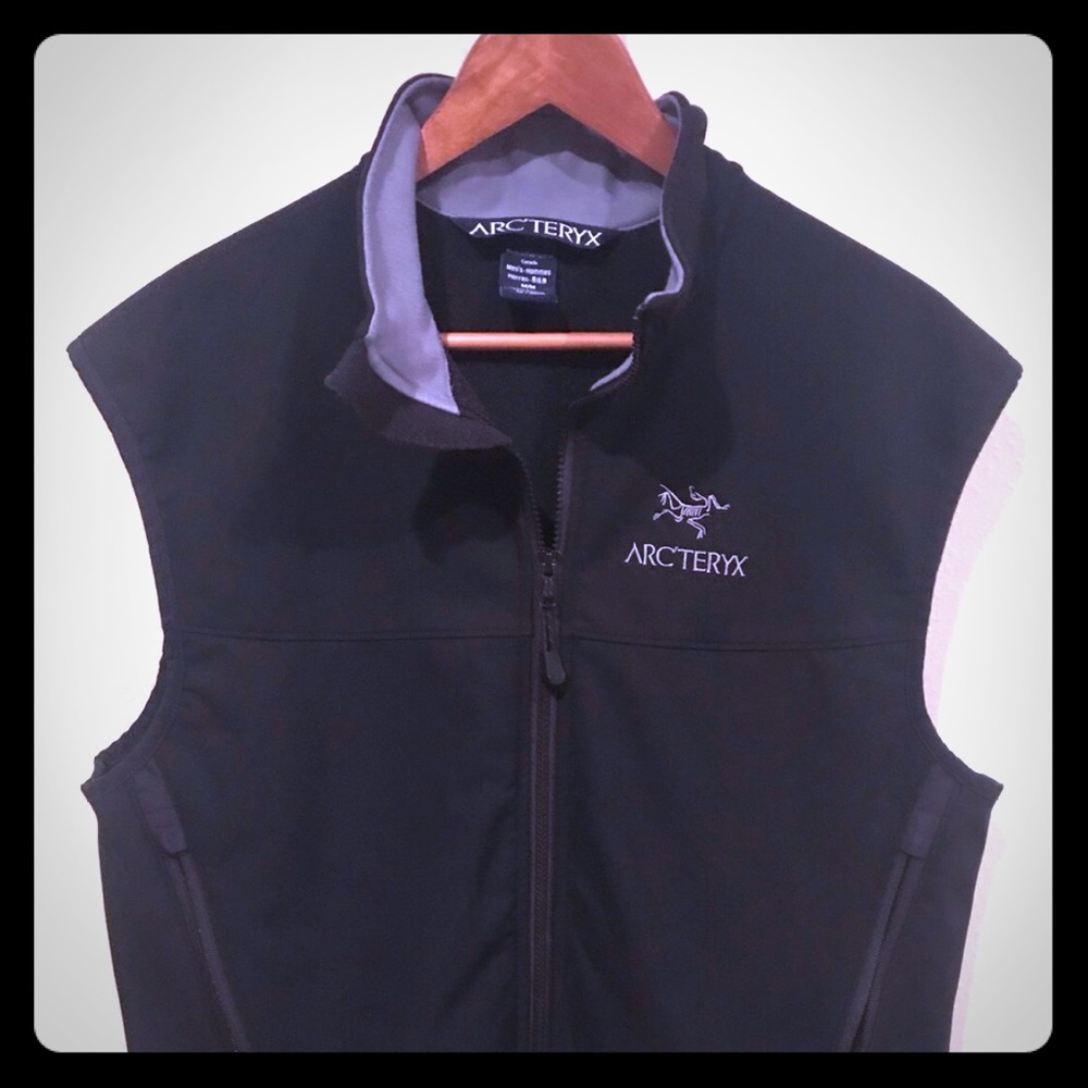 Men’s Arc’teryx Vest (Medium)